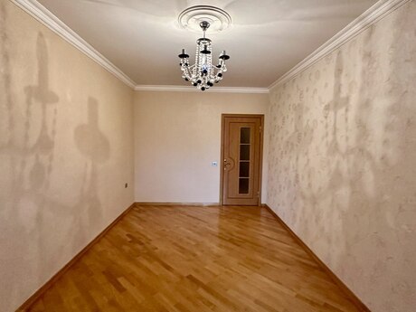 2 otaqlı köhnə tikili - Azadlıq Prospekti m. - 70 m²