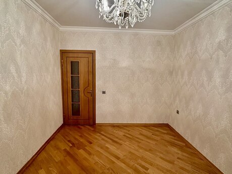 2 otaqlı köhnə tikili - Azadlıq Prospekti m. - 70 m²