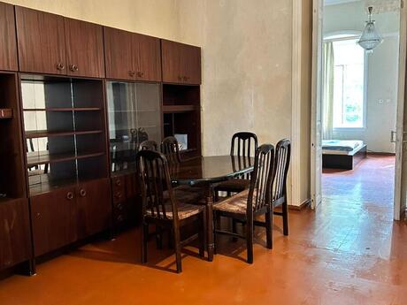 2 otaqlı köhnə tikili - Nəsimi r. - 70 m²