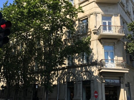 Elan №6136387 - Bakı, Nəsimi r., 2 otaqlı, 70 m², 2/3 mərtəbə