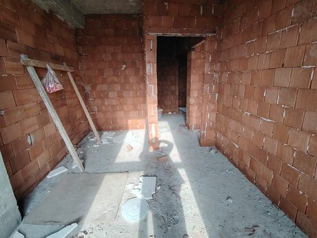 3 otaqlı yeni tikili - Qaraçuxur q. - 80 m²
