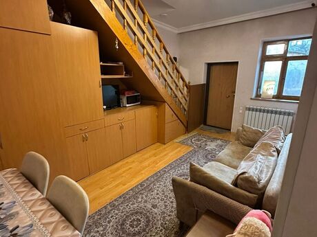 4 otaqlı həyət evi/bağ evi - Nərimanov r. - 60.2 m²