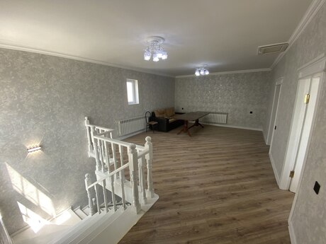 5 otaqlı həyət evi/bağ evi - Hövsan q. - 200 m²