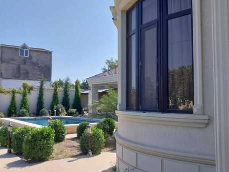 7 otaqlı həyət evi/bağ evi - Dübəndi q. - 370 m²