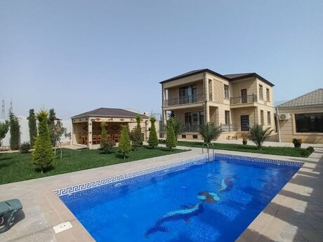 6 otaqlı həyət evi/bağ evi - Şüvəlan q. - 350 m²