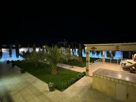 6 otaqlı həyət evi/bağ evi - Şüvəlan q. - 350 m²