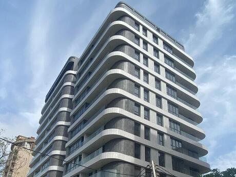 3-комн. новостройка - м. Низами - 125 м²