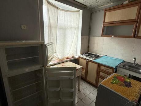 2 otaqlı köhnə tikili - Neftçilər m. - 50 m²