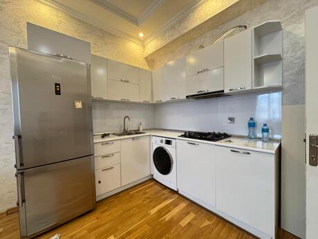 2-комн. новостройка - м. Кара Караев - 53 м²