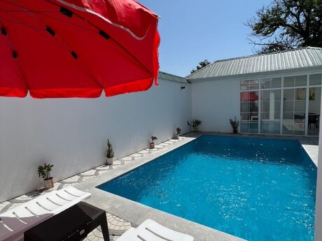5 otaqlı həyət evi/bağ evi - Qəbələ - 200 m²