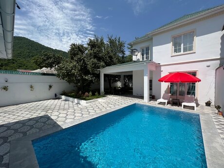 5 otaqlı həyət evi/bağ evi - Qəbələ - 200 m²
