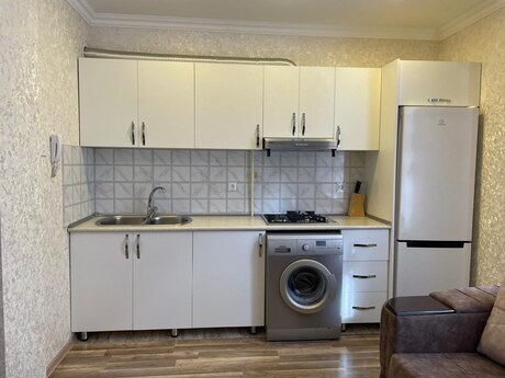 2 otaqlı yeni tikili - Bakıxanov q. - 70 m²