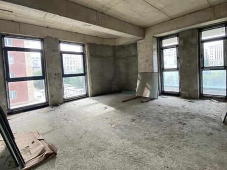 3-комн. новостройка - м. Низами - 134 м²