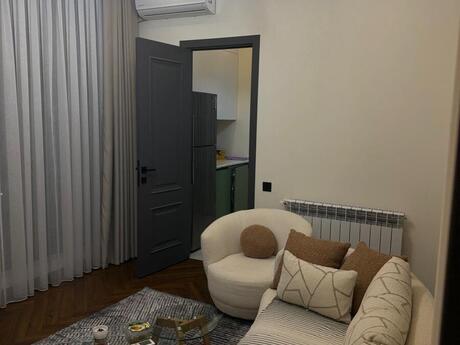 3 otaqlı yeni tikili - 28 May m. - 80 m²