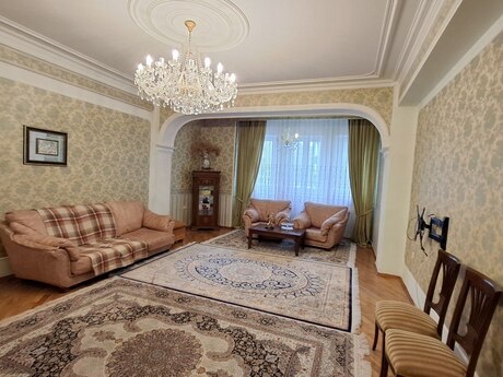 Elan №6136598 - Bakı, 8 Noyabr m., 4 otaqlı, 160 m², 4/14 mərtəbə