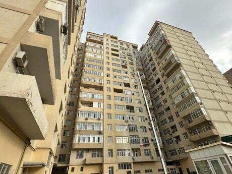 3 otaqlı yeni tikili - İnşaatçılar m. - 138 m²