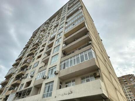 3 otaqlı yeni tikili - İnşaatçılar m. - 138 m²