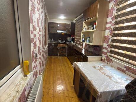 4 otaqlı köhnə tikili - Qaraçuxur q. - 80 m²