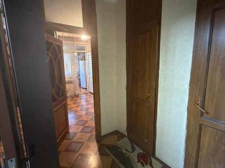 4 otaqlı köhnə tikili - Qaraçuxur q. - 80 m²