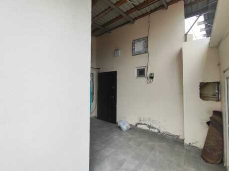5 otaqlı həyət evi/bağ evi - İnşaatçılar m. - 200 m²