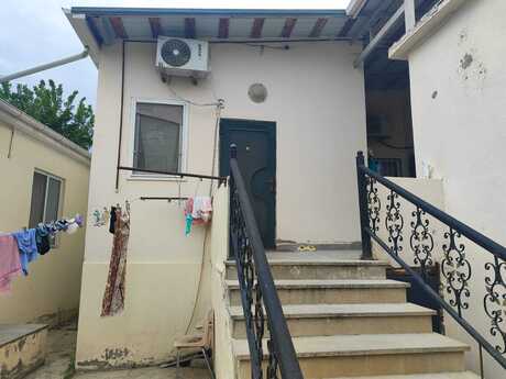 5 otaqlı həyət evi/bağ evi - İnşaatçılar m. - 200 m²