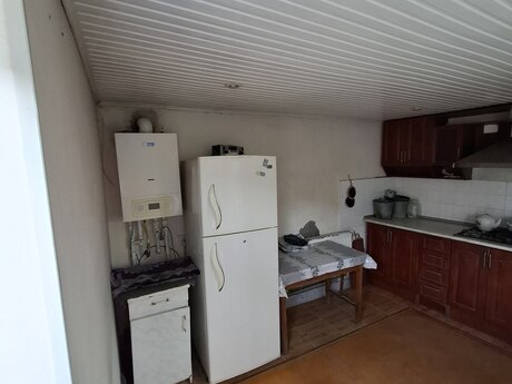 3 otaqlı həyət evi/bağ evi - Suraxanı q. - 62 m²