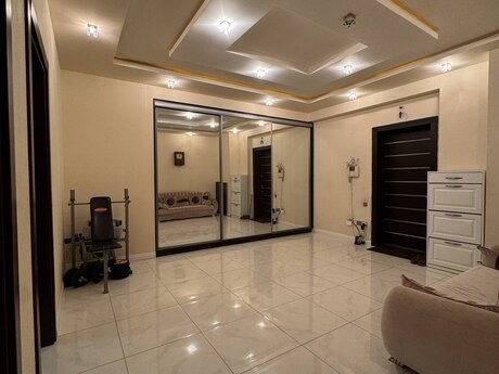 4 otaqlı yeni tikili - Nəsimi r. - 196 m²