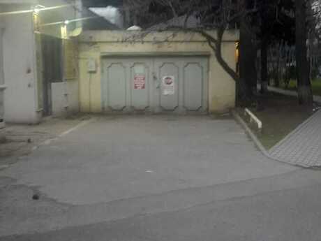Qaraj - Azadlıq Prospekti m. - 47.2 m²