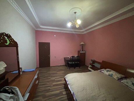 5 otaqlı həyət evi/bağ evi - Buzovna q. - 180 m²