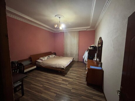 5 otaqlı həyət evi/bağ evi - Buzovna q. - 180 m²