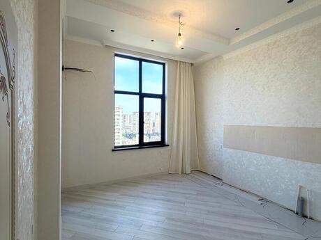 2-комн. новостройка - м. Кара Караев - 81 м²