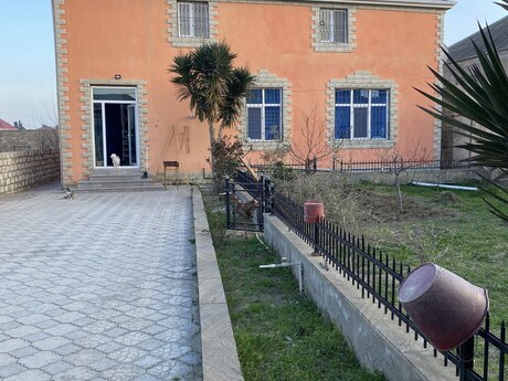 3 otaqlı həyət evi/bağ evi - Buzovna q. - 320 m²