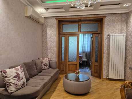 3 otaqlı köhnə tikili - Nəriman Nərimanov m. - 80 m²