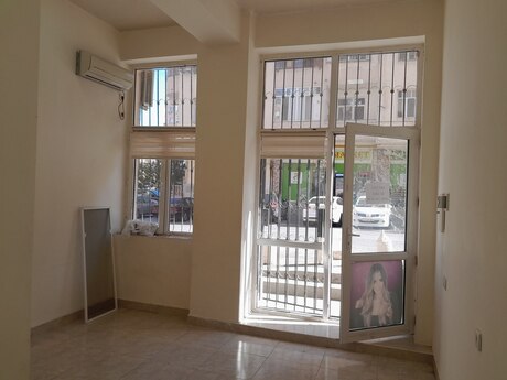 Obyekt - İnşaatçılar m. - 25 m²