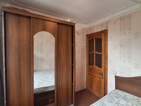 2 otaqlı köhnə tikili - Elmlər Akademiyası m. - 35 m²