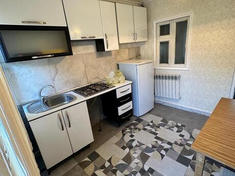 1 otaqlı həyət evi/bağ evi - Binəqədi q. - 23 m²