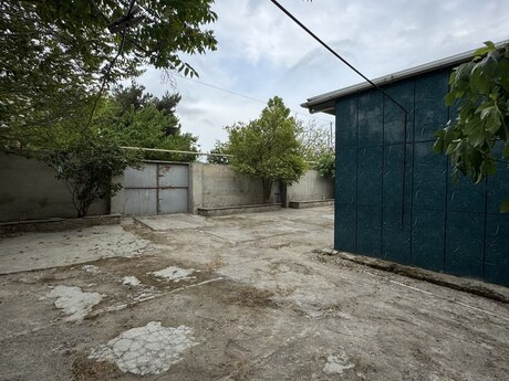 3 otaqlı həyət evi/bağ evi - Bakıxanov q. - 73 m²