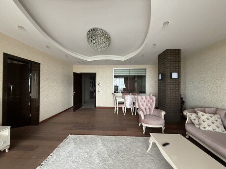 3 otaqlı yeni tikili - İçəri Şəhər m. - 143 m²