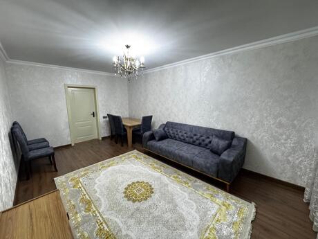 3 otaqlı köhnə tikili - 8-ci mikrorayon q. - 80 m²