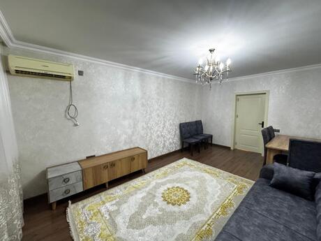 3 otaqlı köhnə tikili - 8-ci mikrorayon q. - 80 m²