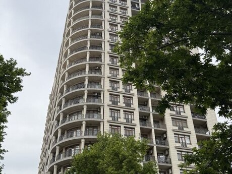 4 otaqlı yeni tikili - 28 May m. - 184 m²