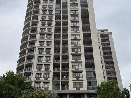 4 otaqlı yeni tikili - 28 May m. - 184 m²