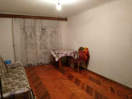 2 otaqlı köhnə tikili - İnşaatçılar m. - 45 m²