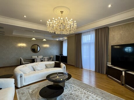 5 otaqlı yeni tikili - Nizami m. - 185 m²