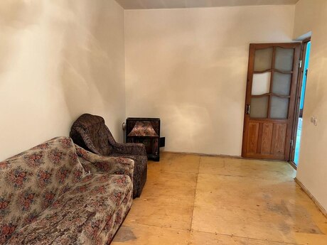 3 otaqlı həyət evi/bağ evi - Suraxanı q. - 100 m²