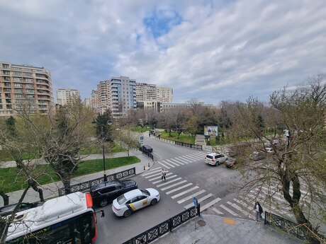 4 otaqlı yeni tikili - Nəsimi r. - 184 m²