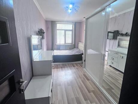3 otaqlı köhnə tikili - Neftçilər m. - 61 m²