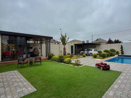 4 otaqlı həyət evi/bağ evi - Mərdəkan q. - 220 m²