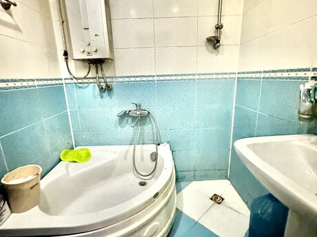 2 otaqlı köhnə tikili - Xalqlar Dostluğu m. - 66 m²