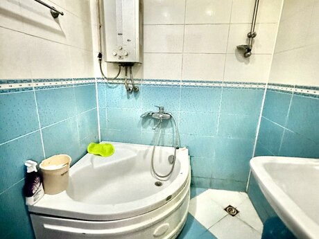 2 otaqlı köhnə tikili - Xalqlar Dostluğu m. - 66 m²